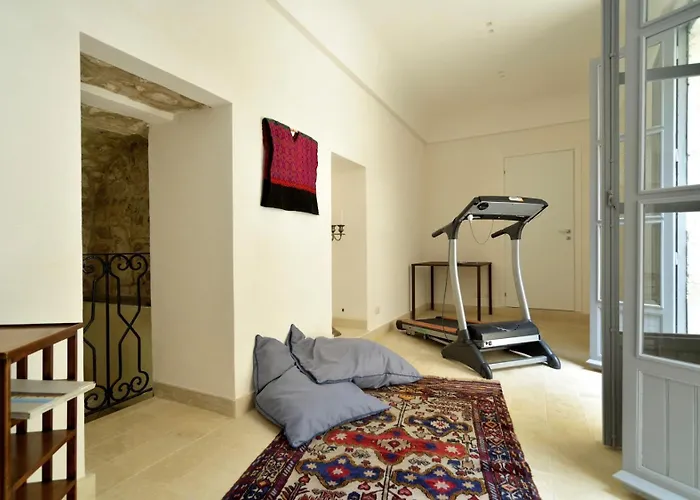 Domus Sbircio * モーディカ