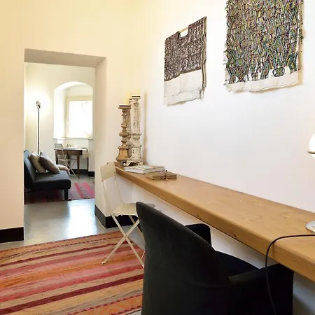 Domus Sbircio Apartamento *