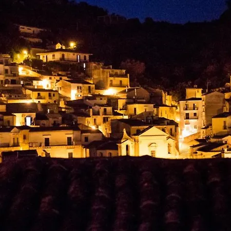 Domus Sbircio Apartamento Módica