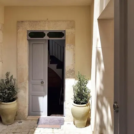 Domus Sbircio