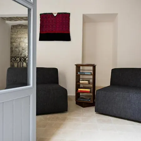 Domus Sbircio Apartman
