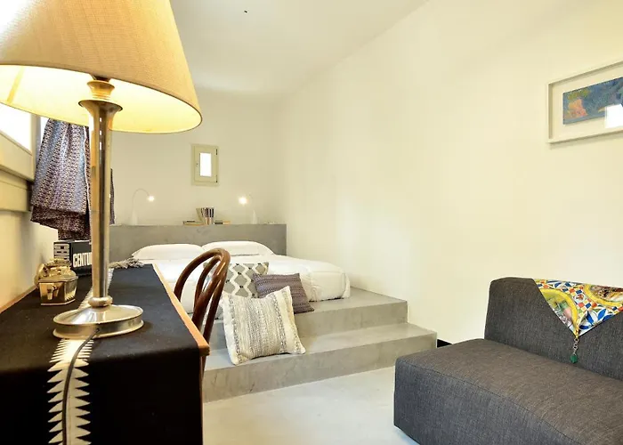 Domus Sbircio 莫迪卡